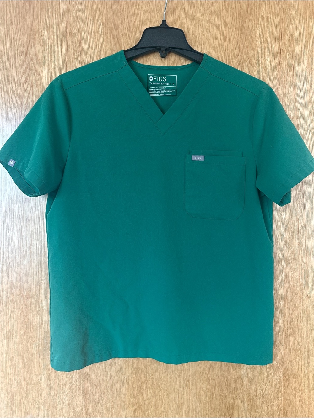 FIGS Men's Emerald Green V-Neck Scrub Top